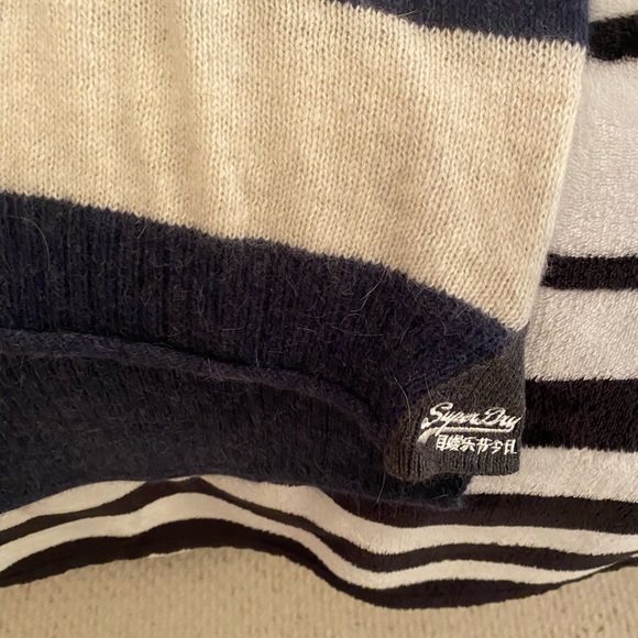 Superdry sweater nwt - Picture 3 of 5